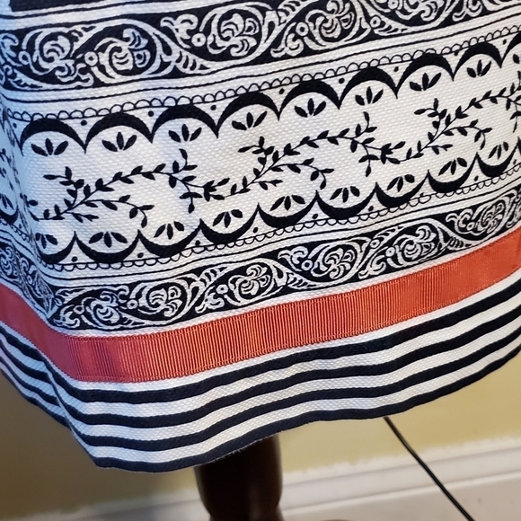 Ann Taylor Loft Floral Shift Dress Size XS - Picture 6 of 9